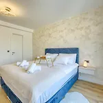 Villa Elena - Crowonder Luxury Rent *