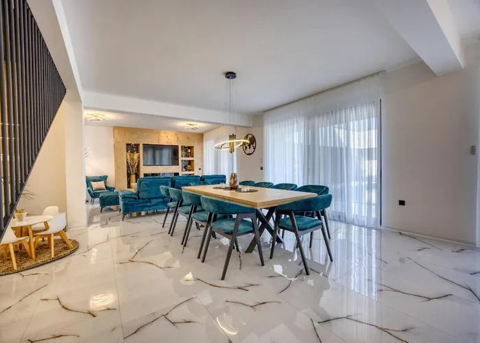 Elena - Crowonder Luxury Rent Villa Zaton (Zadar)