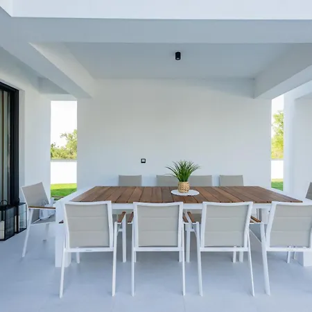 Elena - Crowonder Luxury Rent Villa Zaton (Zadar)
