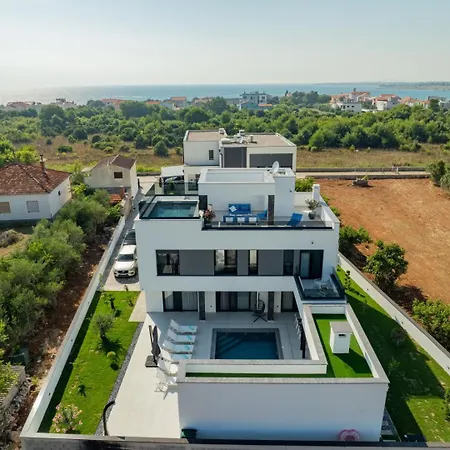 Elena - Crowonder Luxury Rent * Zaton (Zadar)