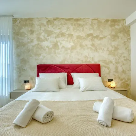 Elena - Crowonder Luxury Rent Βίλα