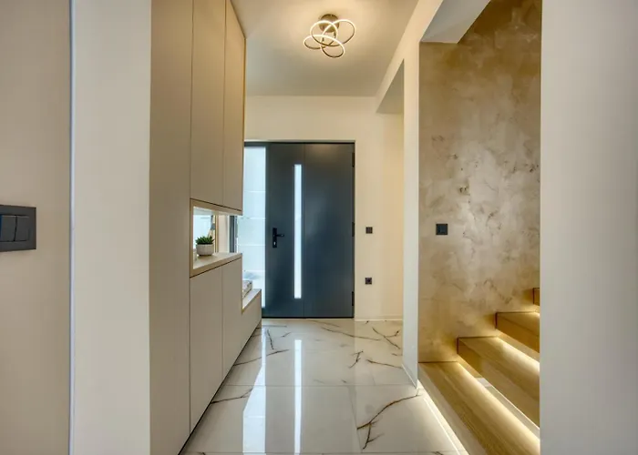 Elena - Crowonder Luxury Rent Villa *