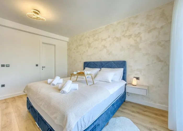 Villa Elena - Crowonder Luxury Rent *