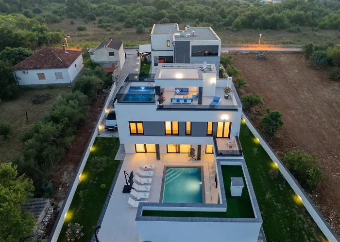 Elena - Crowonder Luxury Rent * Zaton (Zadar)