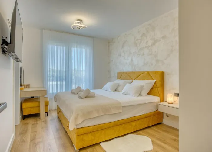 Elena - Crowonder Luxury Rent Villa