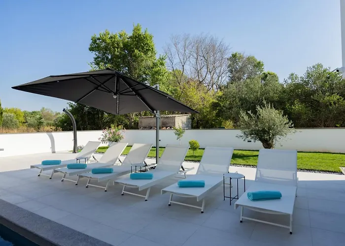 Elena - Crowonder Luxury Rent Willa *